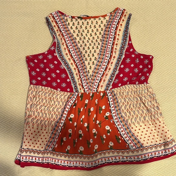 Patrons of Peace Red and White Sleeveless Scoop Neck Tank Top - Picture 4 of 5